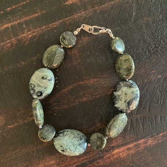 Green Turquoise Bracelet - Picture 3 of 4